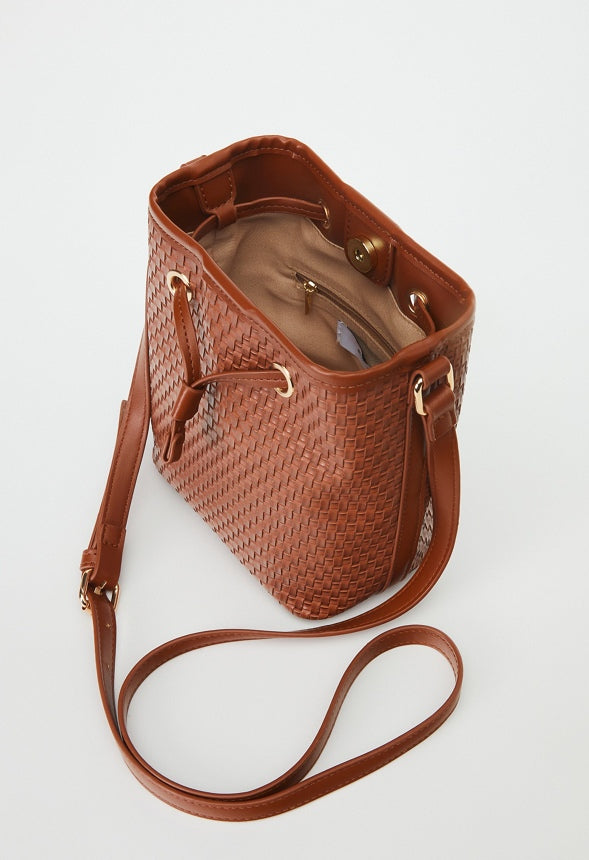 WOVEN BUCKET BAG French Oak