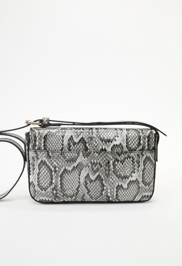 Chain Hardware Shoulder Bag Black/ White