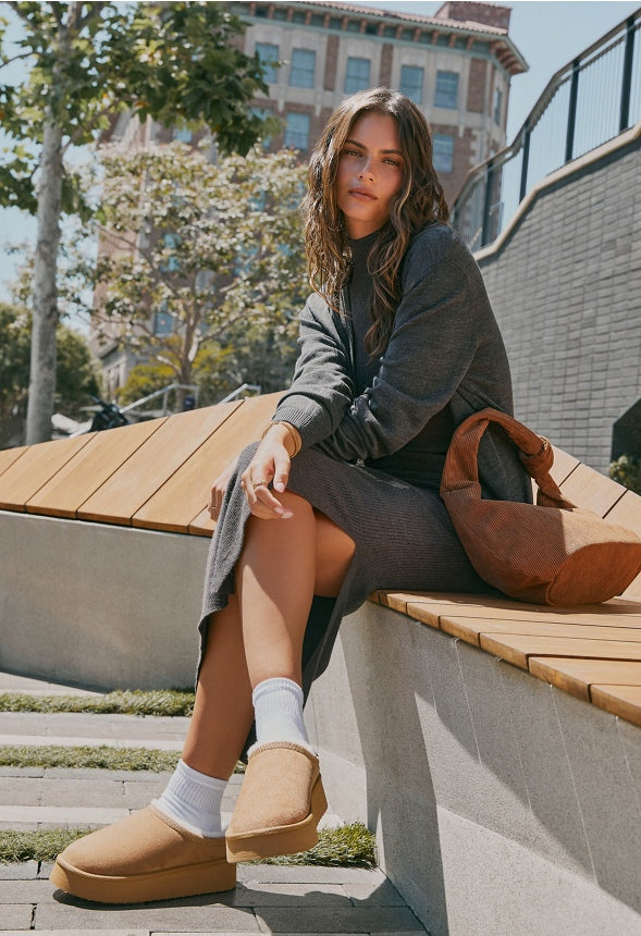 Knot Handle Shoulder Bag Caramel Cafe