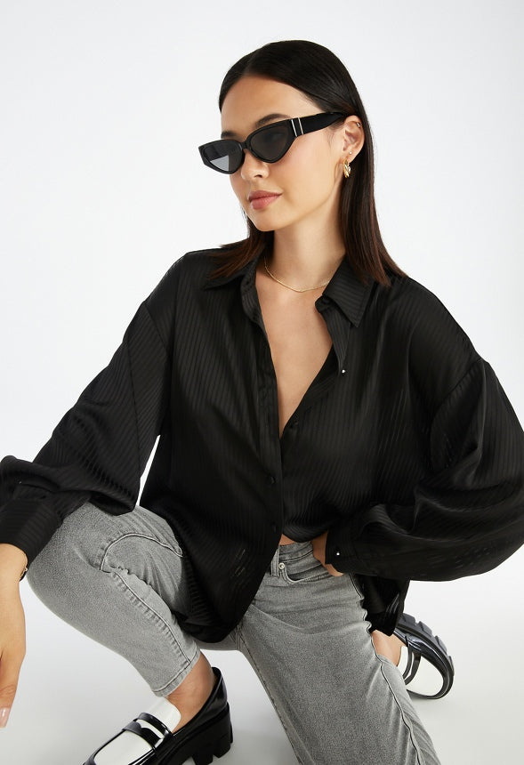 Curved Cat-Eye Sunglasses Black