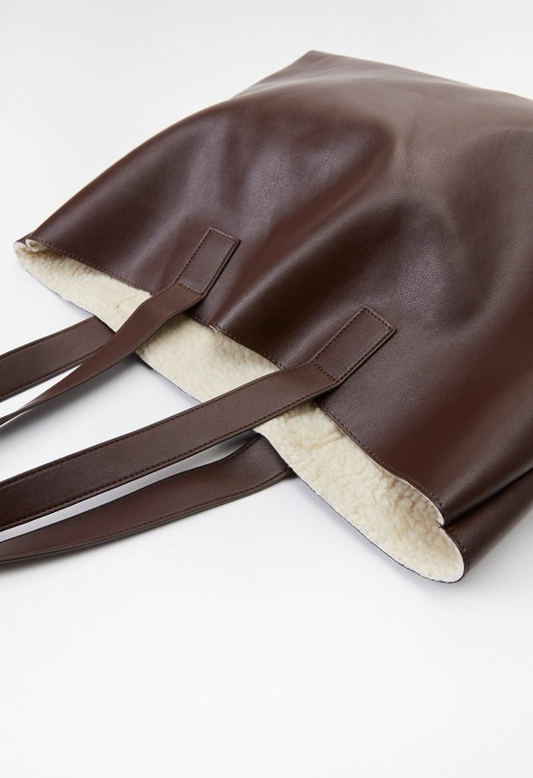 Reversible Sherpa Tote Birch White/ Coffee