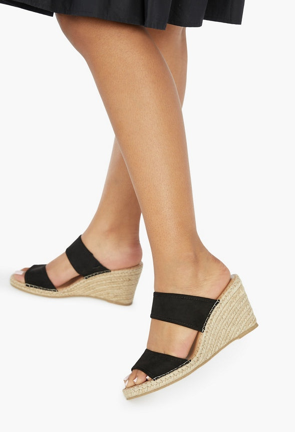 Cute For You Slip-On Espadrille Wedge Black