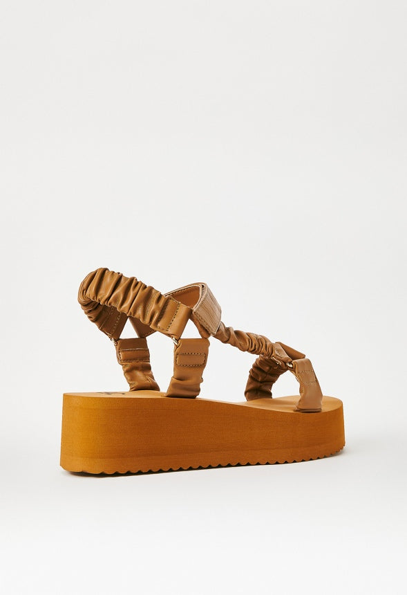 TANEISA RUCHED STRAPPY WEDGE Light Camel