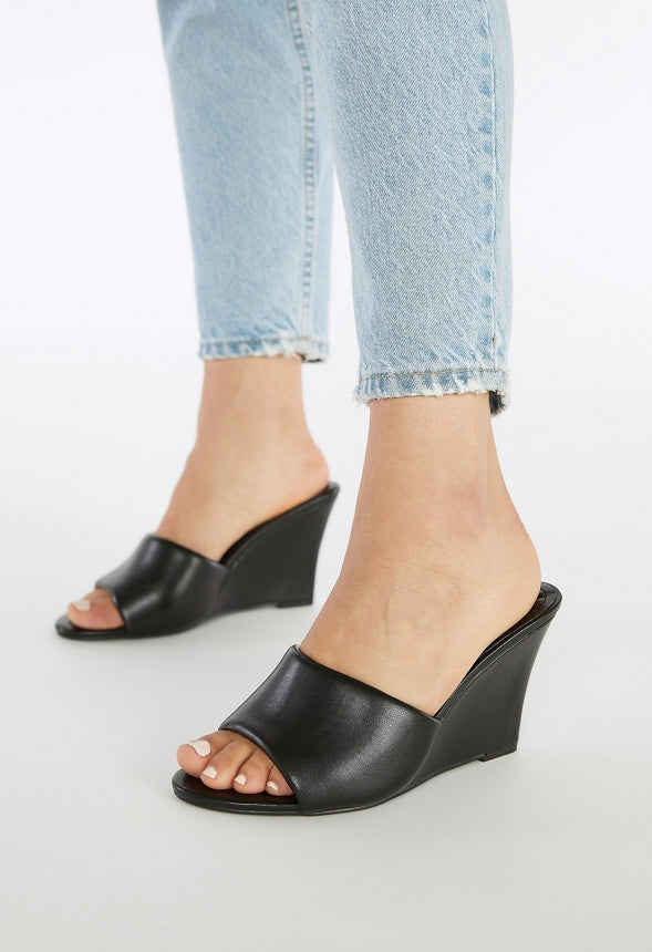 Zola Wedge Sandal Black