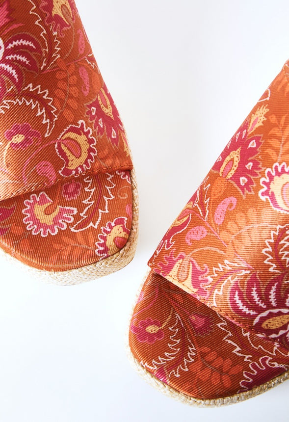 Akari Platform Sandal Paisley Floral Print