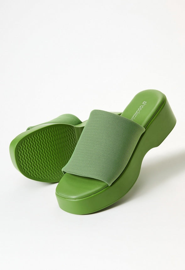 Effie Platform Slide Sandal Piquant Green