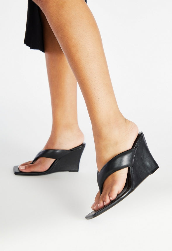 Elodie Wedge Sandal Black