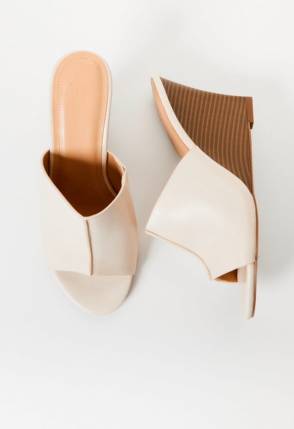 Kailey Wedge Sandal Birch White