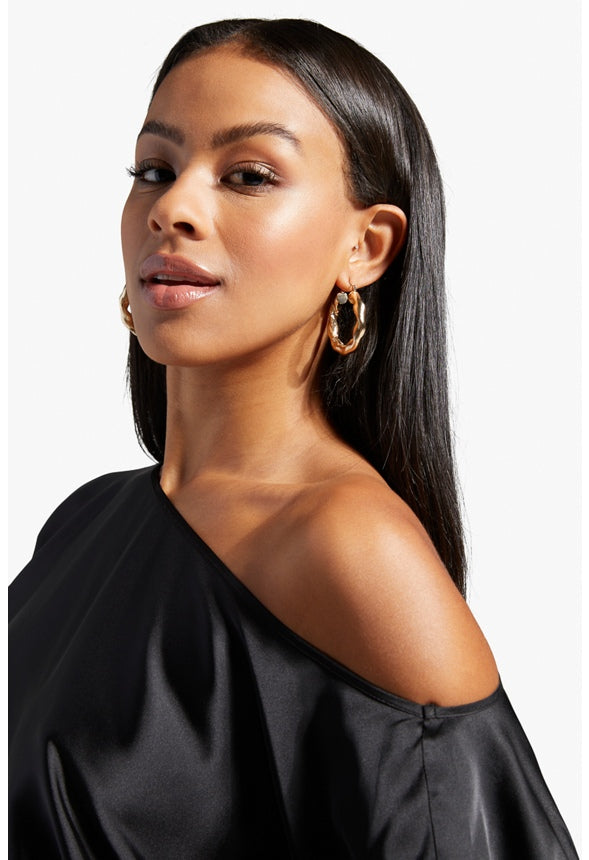 OFF SHOULDER DOLMAN BLOUSE Black