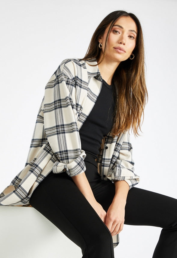 Oversized Flannel Pocket Shirt Cream Navy Plaid